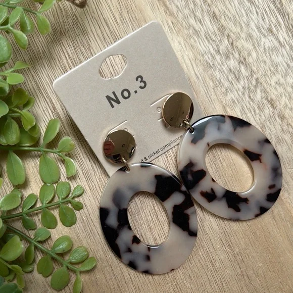 No 3 Tortoise Shell Oval Earrings 💗 Brown & Gold - Picture 4 of 10